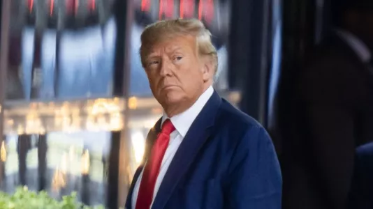 Экс-глава ФБР опубликовал странное сообщение, которое сочли угрозой Трампу — что означает загадочное «8647»