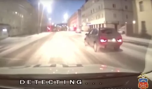 Полицейские в Мурманске выстрелами из пистолета остановили пьяного водителя