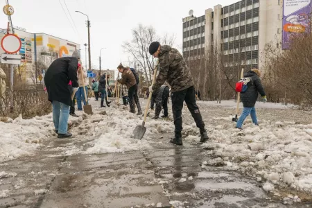 Руководитель УК получил предписание из-за неочищенных дорог в Мурманской области
