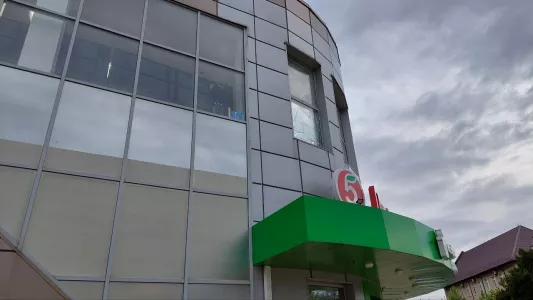 Почему в «Пятерочке» товар взвешивают только на кассе: что скрывают супермаркеты