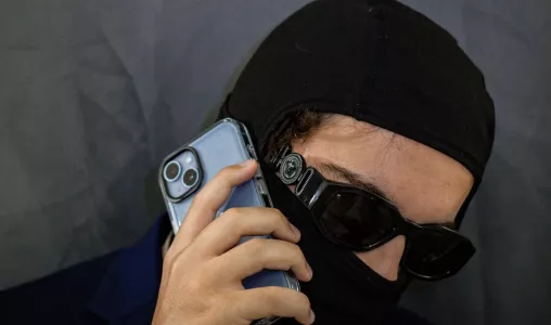 Как телефонные мошенники получают код из SMS, не спрашивая его: одна уловка — и вы без денег
