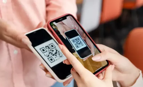 Ловушка на кассе: как оплата по QR-коду лишит всех денег на карте — правду раскрыл экс-сотрудник Центробанка