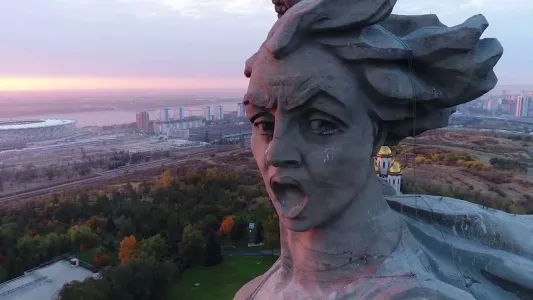 В голове монумента «Родина-мать зовет!» в Волгограде нашли труп — как ректор МГАФКа Чесноков оказался в памятнике и что с ним случилось