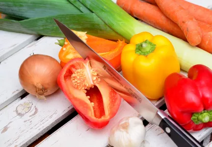 Никакой варки и стерилизации: зимняя заготовка, которая сохраняет вкус свежих овощей