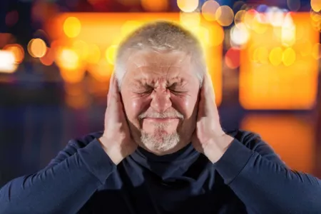 «Кринж», «ноунейм», «изи» и не только: слова, которые больше всего раздражают граждан России — результаты опроса