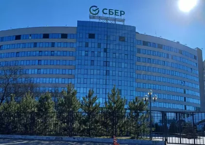 Почему «Сбербанк» везде убирает банкоматы и есть ли в этом подвох: что будет с деньгами