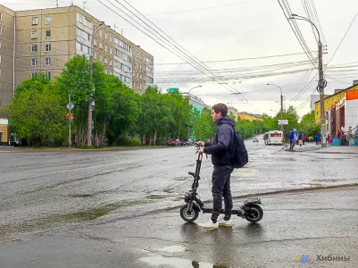 Прокат электросамокатов будет работать в Мурманске этим летом