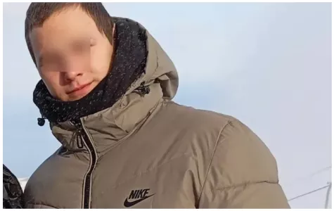 Его фото висело на доске почета школы: что известно о 17-летнем Михаиле, который расправился с ровесниками и поджег дом в Байкальске