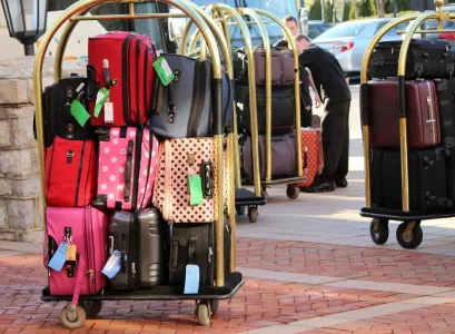 В Госдуме оценили возможность возврата туристического кешбэка в России: вернут ли деньги за поездки или все-таки нет