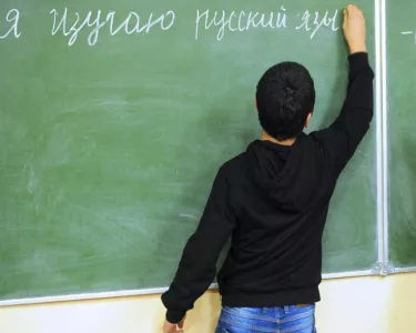 Фразы на русском, которые иностранцы точно не поймут — разбираем популярные выражения