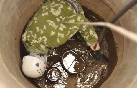 Еще чуть-чуть и катастрофа: главный сигнал SOS от выгребной ямы — такое пропускать нельзя