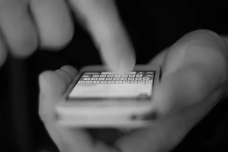 Одна SMS от «маркетплейса» — и мошенники снимут все деньги с карты: 80% людей попадаются — как распознать опасные сообщения