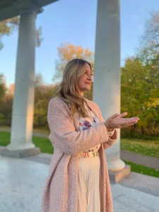 Любовь ворвется во все двери — астролог Тамара Глоба раскрыла, кто из Зодиаков будет до неприличия счастлив в любви в июне 2025 года