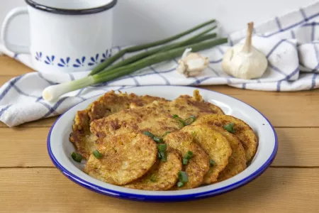 Обычные оладьи не готовлю — предпочитаю куриные: очень сочные