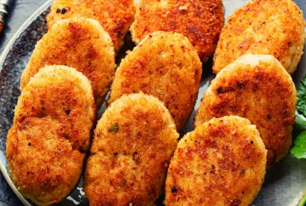 Добавил в фарш нежный продукт — результат поразил: вкуснее котлет просто не бывает