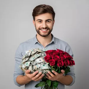 Требуйте деньги и подарки хоть каждую неделю: мужчины с этими именами самые щедрые — готовы потратить все на даму