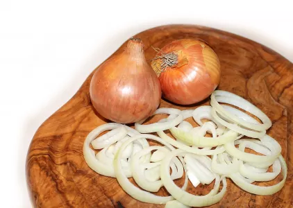 Мариную лук без лимона и уксуса — сочный и ароматный: замачиваю в масле — через 6 часов получаю идеальную закуску
