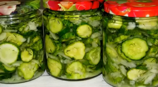 Секретный залив — и огурцы будто только с грядки: сохраняем вкус лета без заморочек