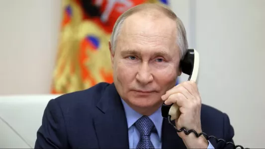 Песков подтвердил телефонный разговор Путина и Трампа после атаки на аэродромы: президент США сам выдал, о чем была беседа