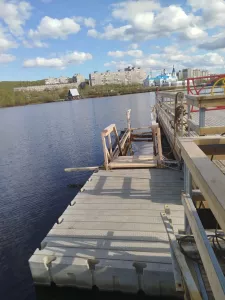 На Семеновском озере в Мурманске оборудовали купель к лету