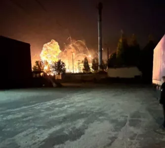 Мегамощный удар по Киеву и всей Западной Украине, рвануло в аэропорту Брянска и снова атакован Крым — военкоры рассказали, что творится в зоне СВО 6 июня 2025 года