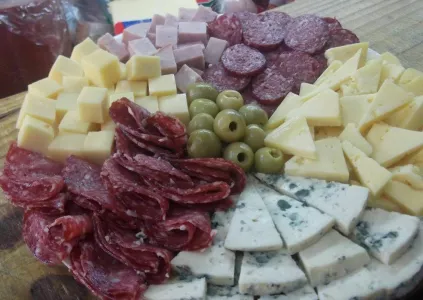 Когда дома есть сыр и колбаса — готовим эту вкуснятину на завтрак вместо яичницы и бутербродов — домашние умоляют о добавке