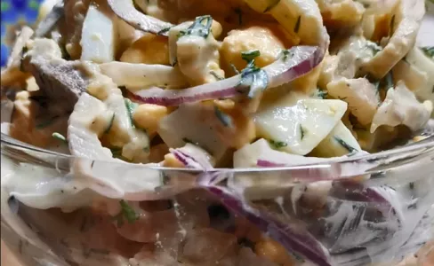 Селедка заиграла новым вкусом: идеально для ужина или праздничного стола — готовится буквально за считаные минуты