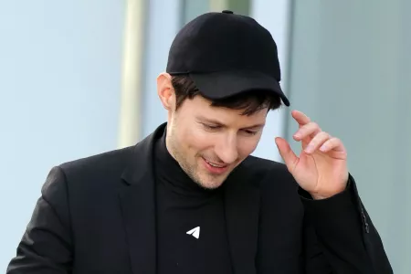 Павел Дуров объяснил, почему он не пользуется мобильным телефоном — причин две