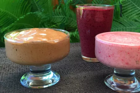 Готовлю каждое лето мороженое без сахара и сливок: 3 вкуса за 2 минуты — ложка не падает