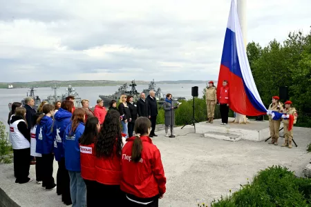 Ярмарки, концерты и караоке: жители Мурманской области с размахом празднуют День России