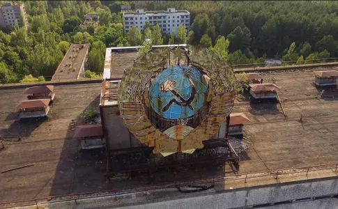 В Чернобыле все еще живут тысячи человек: чем они занимаются и что скрывает город-призрак