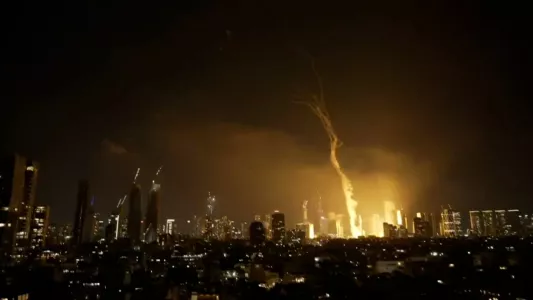 Огромные разрушения и настоящий ад: в ЦАХАЛ проговорились о реальных последствиях удара Ирана по Тель-Авиву — улицы в руинах, есть жертвы
