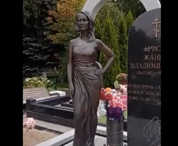 Вандалы разграбили могилу Жанны Фриске накануне 10-й годовщины ее смерти