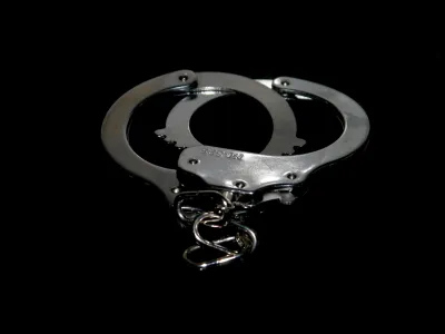 Житель Мурманска предстанет перед судом за жестокое избиение женщины