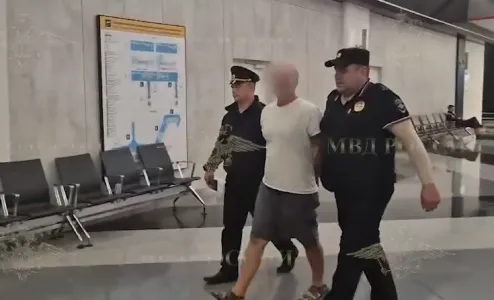 Белорус, швырнувший об пол 2-летнего ребёнка в аэропорту Шереметьево, назвал причину своего поступка: «Влияние наркотиков»