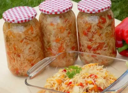 Узнала, почему у соседки маринованная капуста с перцем такая вкусная — метод без стерилизации: на выходе идеальный ансамбль вкусов и ароматов