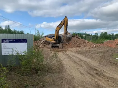 В Корзуново Мурманской области снесли два аварийных дома