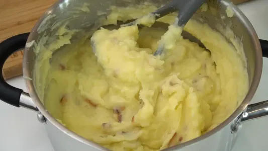 Картофельное пюре «Обжорка» — вкус из детства: перед такой картошечкой не устоит никто