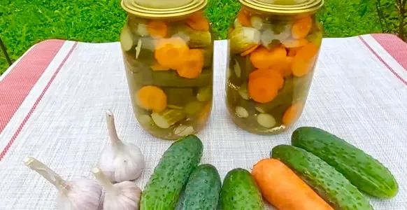 Маринованные огурцы по-французски за 20 минут: «Зимняя» закуска — сначала хрустит, потом «тает» во рту