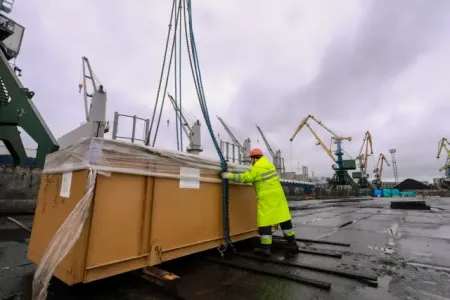 Мурманский порт принял первую партию генеральных грузов из Китая в этом сезоне