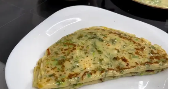 Беру картофель, муку и сливочное масло — на выходе ресторанное блюдо: готовлю индийскую лепешку — хачапури теперь в пролете