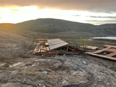 Дом для туристов рухнул в Никеле