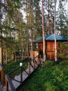 Базу отдыха под Зеленоборским выставили на продажу за 53 млн рублей