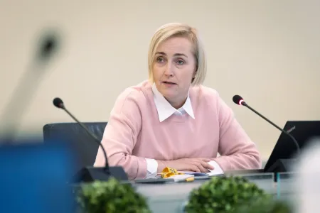 Министр образования Эстонии опозорилась с простым примером по математике: не смогла умножить 8 на 4
