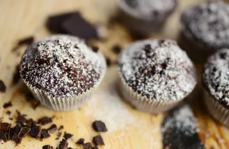 Захотелось выпечки — делаю маффины с сезонной ягодой: вкуснее, чем кексы с шоколадной крошкой