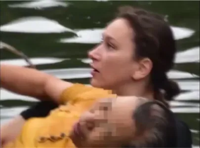 В Китае 22-летняя студентка из РФ спасла тонущую старушку: прыгнула в реку, не задумываясь — героический поступок попал на видео