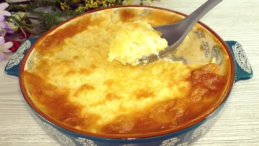 Заливаю пшено с рисом молоком — и в духовку: каша выходит как десерт, вкусная и невероятно сытная — рецепт очень бюджетный