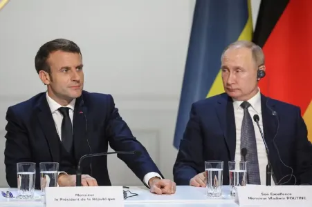 Первый звонок за три года: о чем два часа разговаривали Путин и Макрон