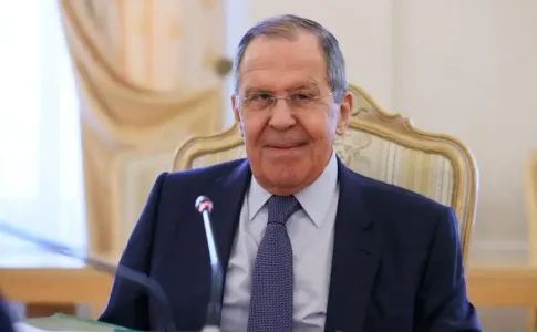 «Высосанные из пальца»: Лавров в своей манере пошутил о Сикорском и довел до белого каления весь Запад