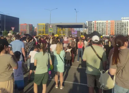 Такие люди появляются в жизни не просто так: как перестать брать на себя чужой негатив — совет психологов